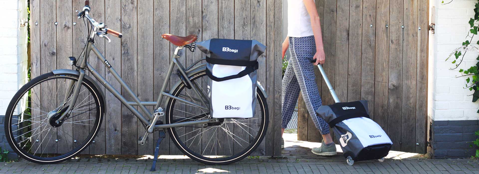 Wanten Doe mijn best deelnemen B3bag – De extra grote waterdichte fietstas op wielen – Speciale  familiefietsen, (elektrische) loopfietsen en waterdichte fietstassen op  wielen